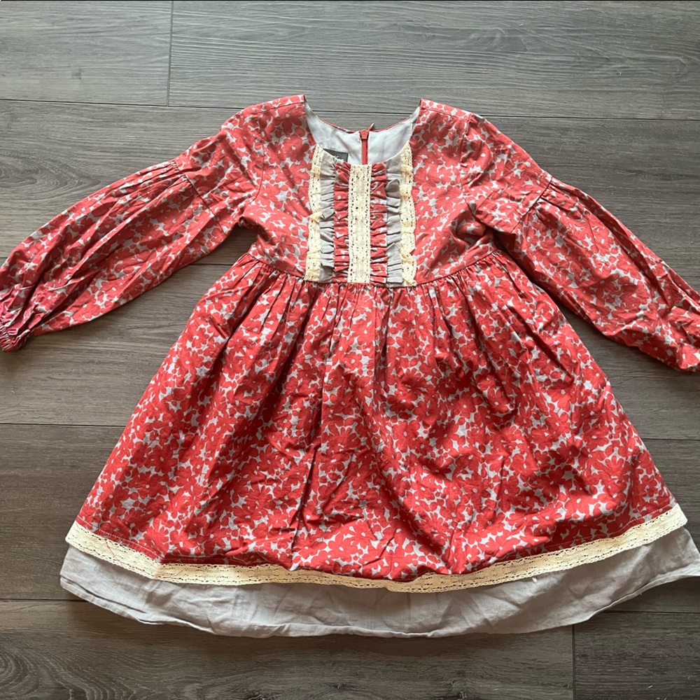 Size 5 Isobella & Chloe Boutique dress
